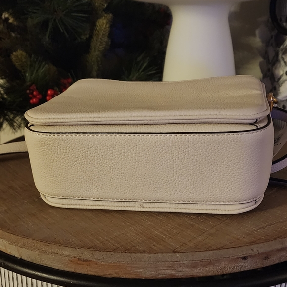 NWT Coach Cassie 19 Crossbody - Picture 9 of 16